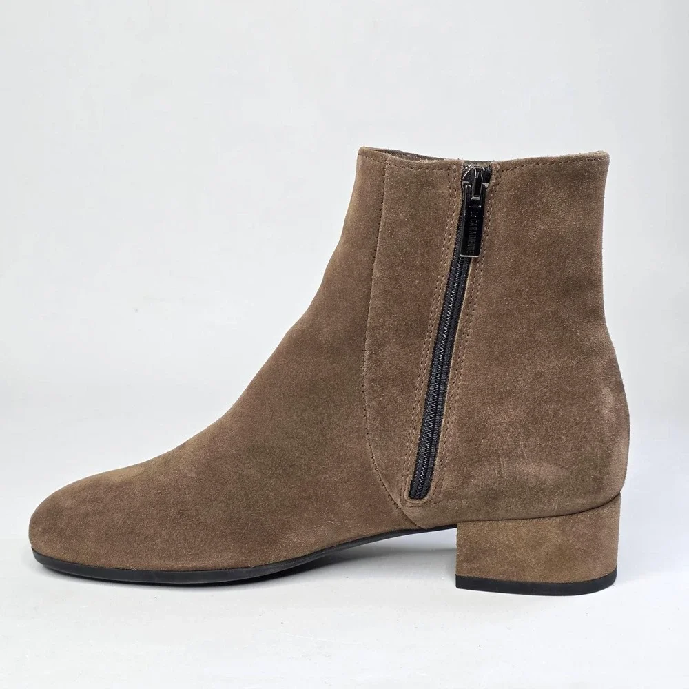 La Canadienne Boots Women's Size 5.5 M Brown Suede Ankle Zip Casual Shoes Canada